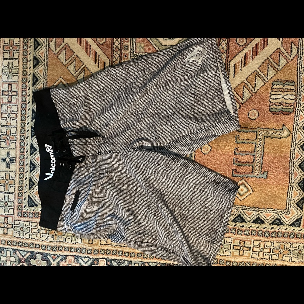 Volcom shorts